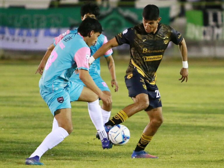 Alacranes empata en casa