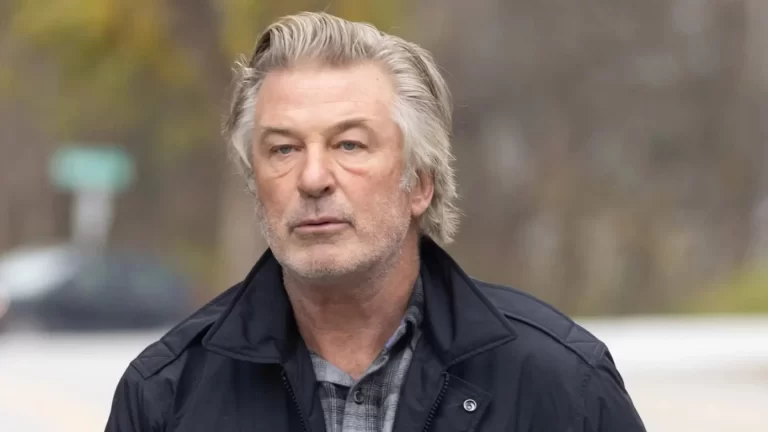 Alec Baldwin se declara no culpable de homicidio involuntario en set de rodaje