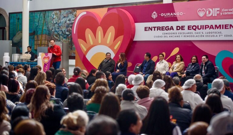 Equipan Marisol y Esteban de manera histórica a escuelas