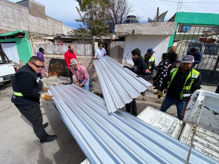 Apoya Gobierno de manera inmediata a familia afectada por incendio en vivienda
