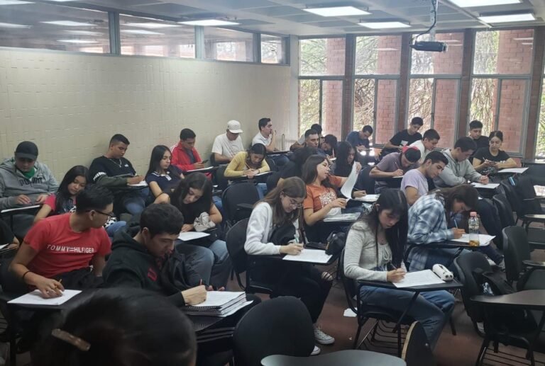 Persiste la fuga de talento en Durango