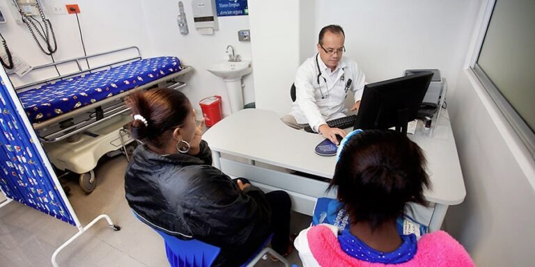 Medicina de especialidad, la carrera mejor pagada en México: IMCO