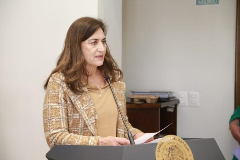 Propone Paty Jiménez acciones para disminuir suicidios
