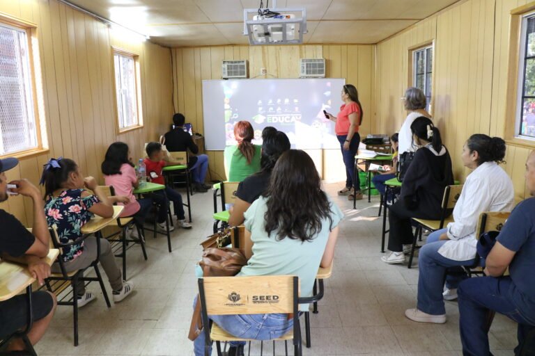 Con Aulas Interactivas el 2024 será el año de la educación en Durango