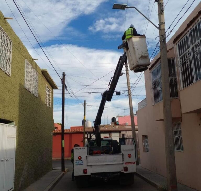 Falta de alumbrado público, queja más recurrente: Servicios Públicos