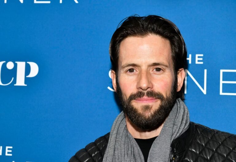 Murió el actor Christian Oliver y sus dos hijas en avionazo