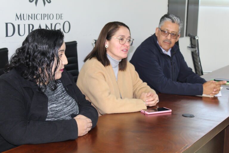 Capacita Desarrollo Urbano a Policía Ambiental, en materia de anuncios e imagen urbana
