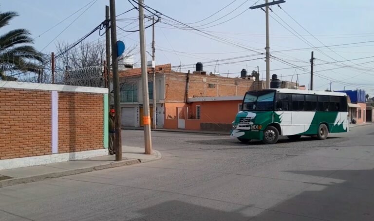 Conductores a máxima velocidad ponen en riesgo a menores
