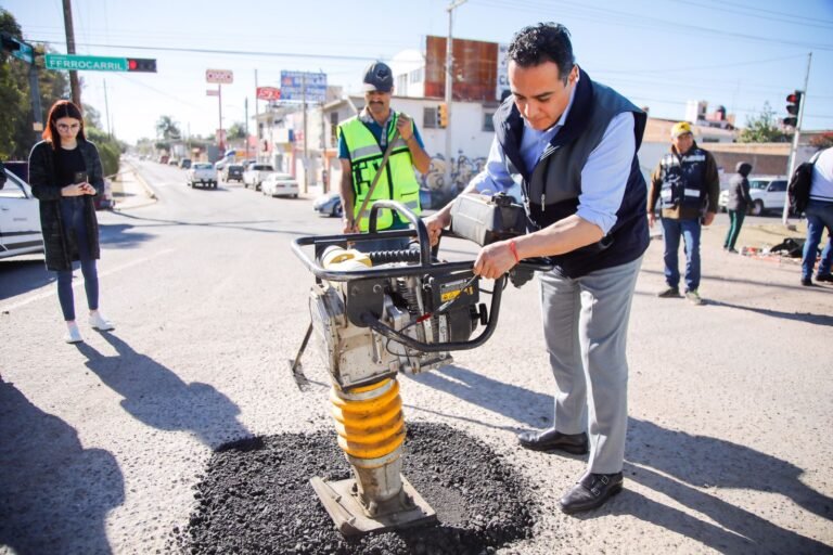 Dale, Dale con el bache, para llegar “Al millón” en pavimentación: Toño Ochoa