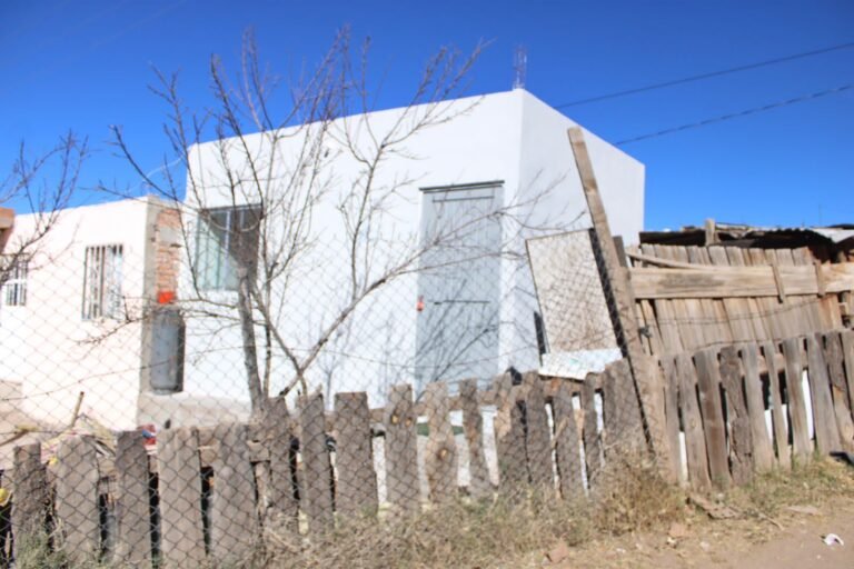 Nueva casa, nueva vida para doña Manu y su familia