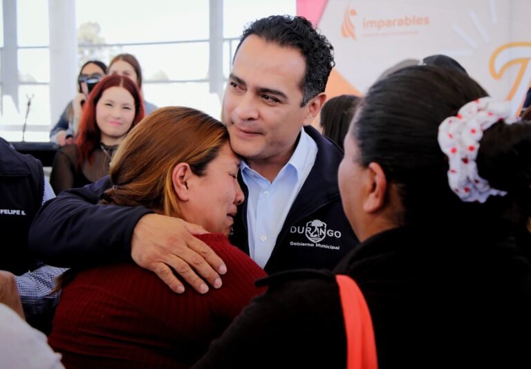 Nuestro compromiso es con la paz y los sueños de mujeres y niñas duranguenses: Toño Ochoa