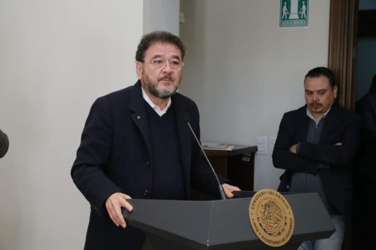 Conmemoración de la Constitución debe servir para definir el rumbo del país: Pacheco