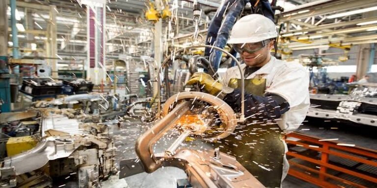 Gobierno federal ha quedado a deber a industriales: Canacintra