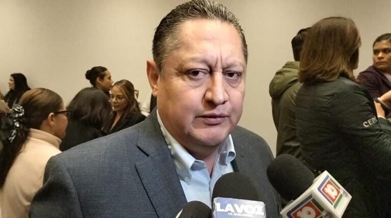 Se busca regular uso del celular en planteles educativos: diputado