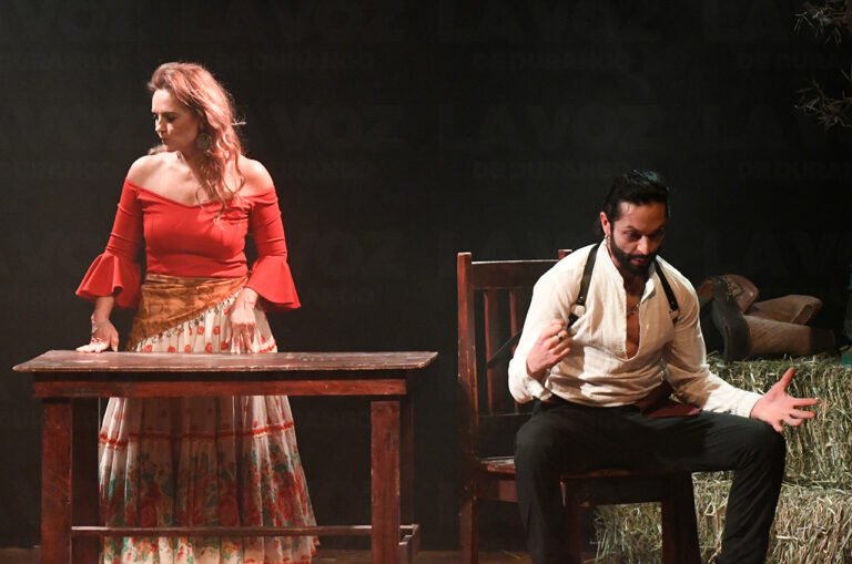 “Embrujo” contó su historia gitana en Durango