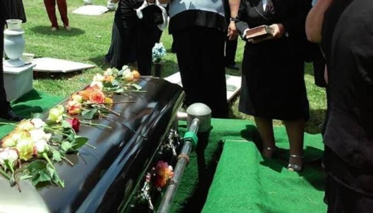 Sector funerario enfrenta desafíos económicos: empresaria