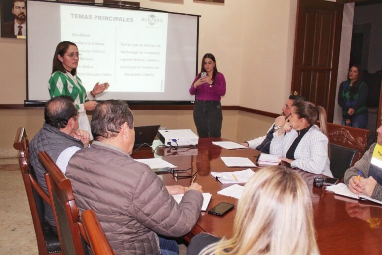 Expone Desarrollo Urbano Reglamento del Centro Histórico ante Comisión de Actividades Económicas