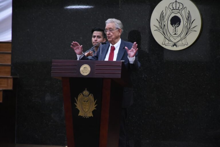 Comparece Consejero Presidente del Inevap ante el pleno de Congreso