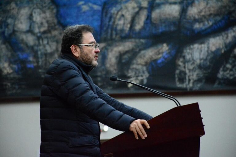 A favor Congreso que trabajadores no paguen impuestos en prestaciones