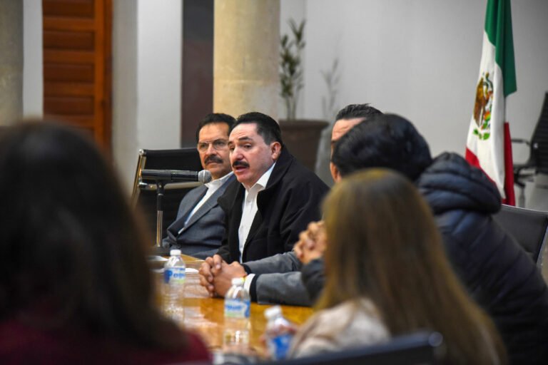 Impulsan desarrollo intelectual y emocional de alumnos