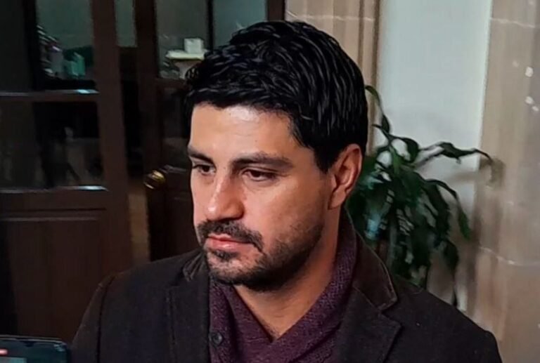 Reforma de pensiones, económicamente imposible: Vivanco Lira