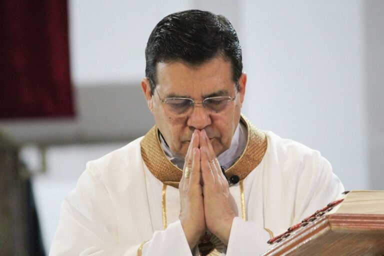 Invita Arquidiócesis a participar en los matrimonios colectivos