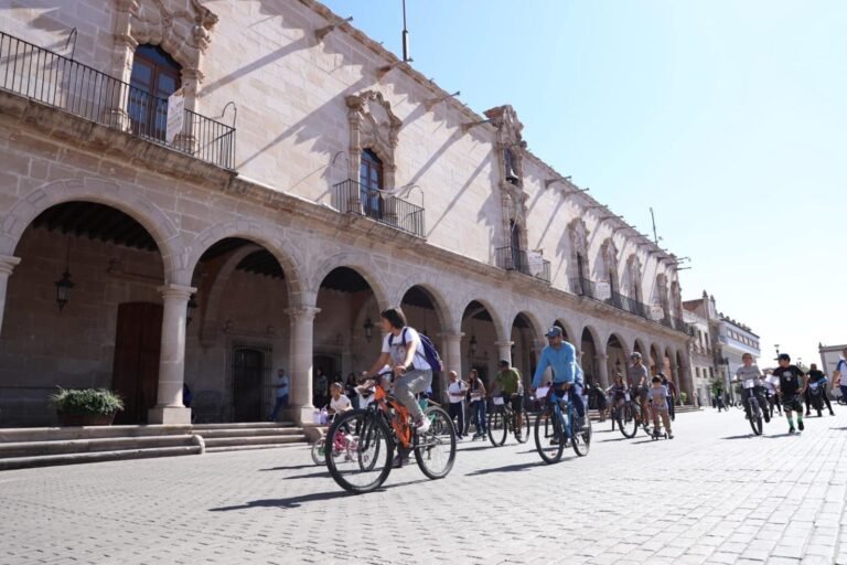 Regresa el recorrido familiar “Bicitarte en el Museo” II