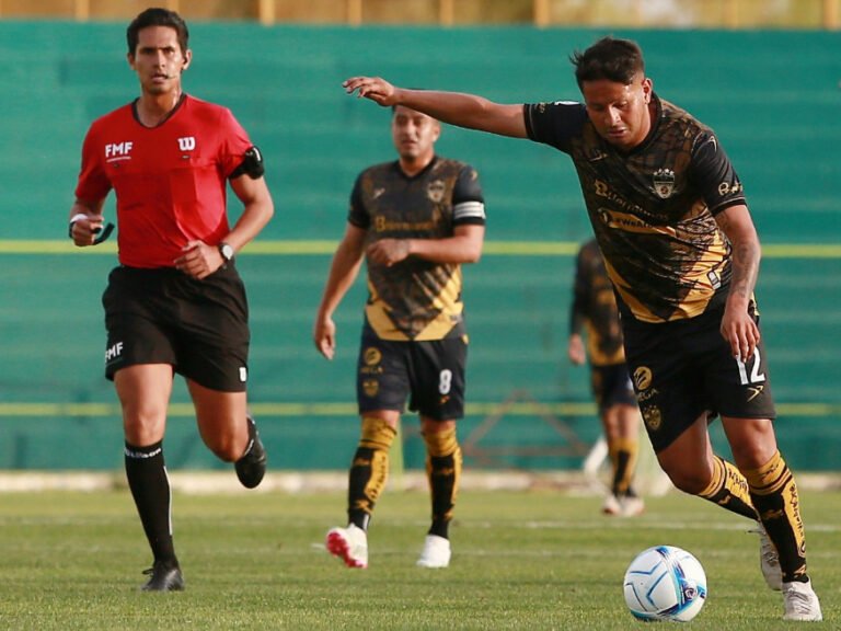 Adrián motivado con Alacranes