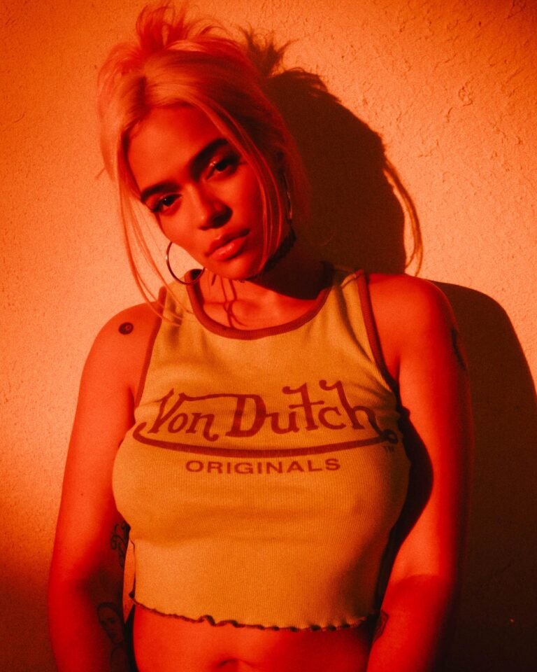 Karol G ¿está comprometida?