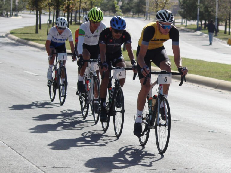 4 ciclistas al macro regional