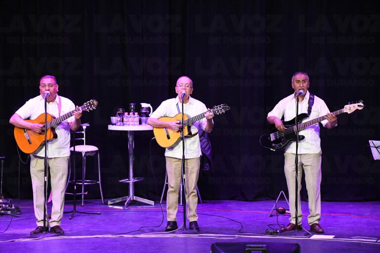 Son Bohemio con el Trío Romántico Comodines y MECAPAL