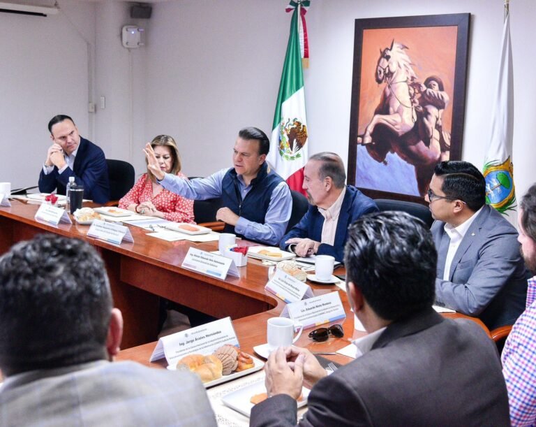 Sector empresarial y Gobierno se reúnen en La Laguna