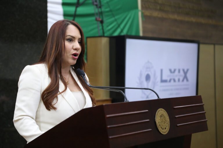 Llama Sandra Amaya a diputados a redoblar esfuerzos