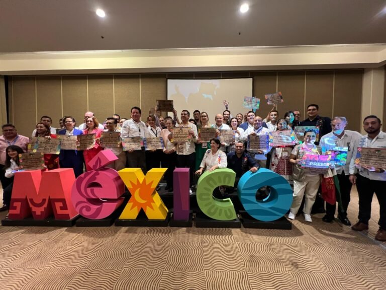 Recibe Durango Premio Internacional en Acapulco en el Tianguis Turístico 2024