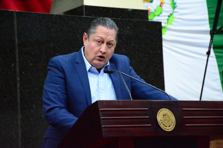 Deben personas con espectro autista contar con mejores condiciones: diputado