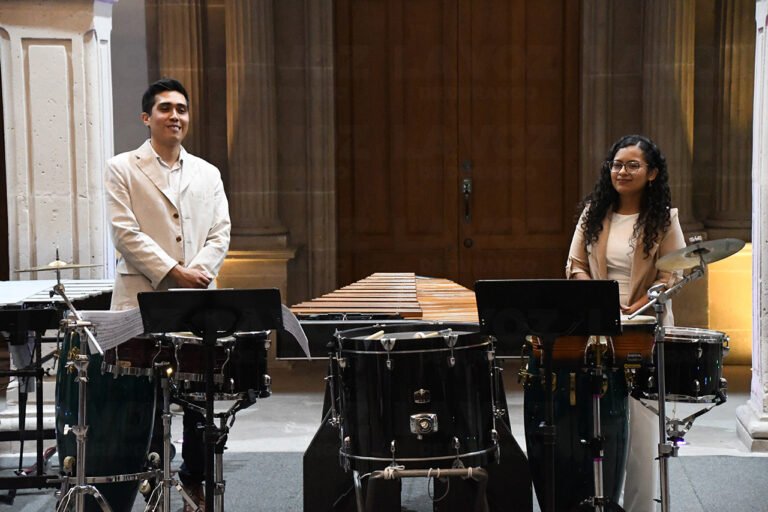Simetría musical desprende Dualis, Dúo de Percusión