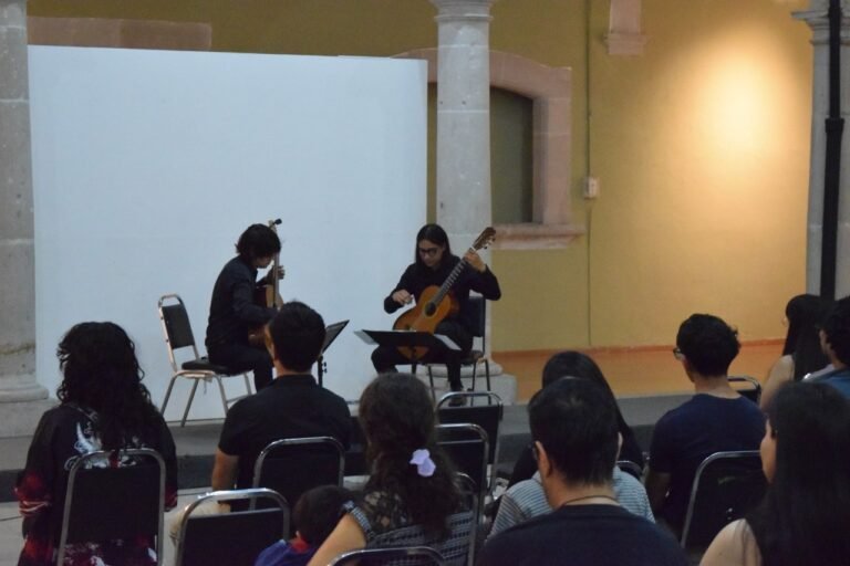 El Dúo Durango se presentó con éxito