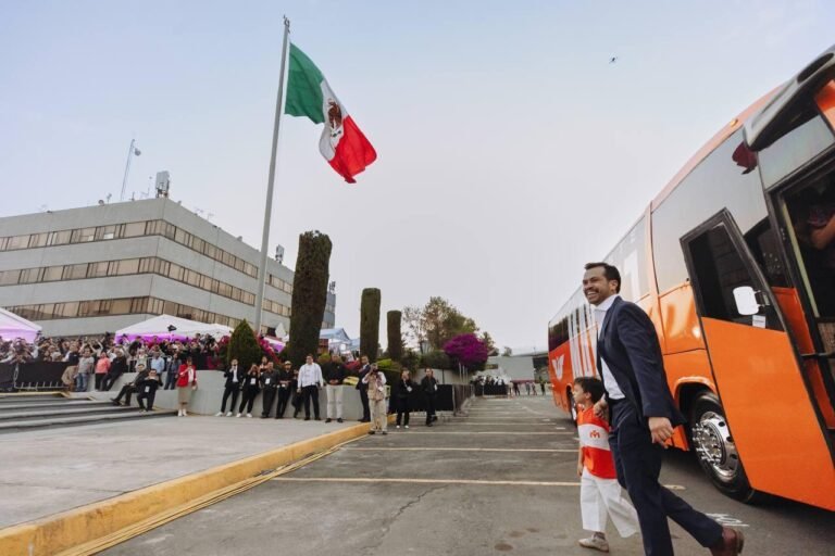 Presenta propuestas Álvarez Máynez durante debate