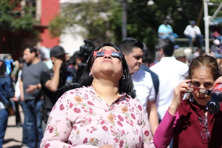Viven gran experiencia con el Eclipse Solar Total