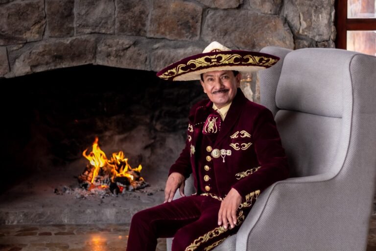 Alfredo Simental estrena el video oficial del tema “Quihubo amigo”