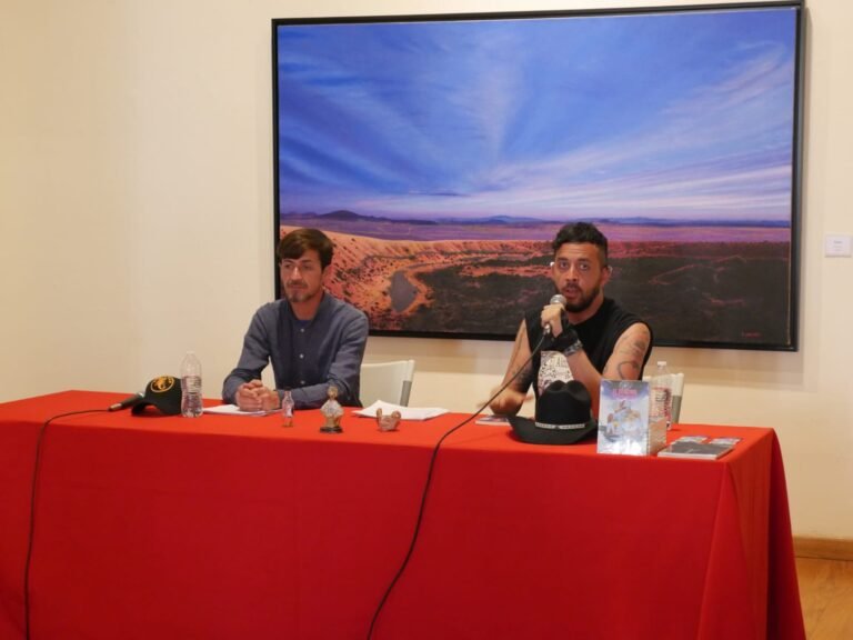 Disruptiva y muy gráfica la presentación de “El demonio que nos habita” de Fernando Yacamán