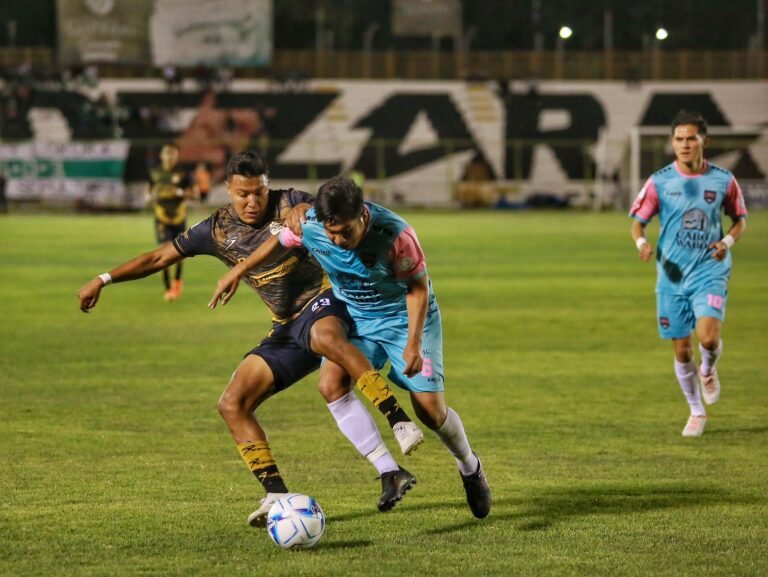 Cabos United con ventaja