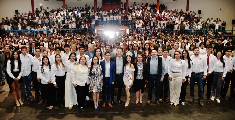 Insta Gobernador a jóvenes a prepararse