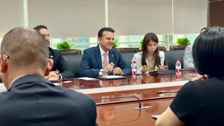 Aplauden empresarios resultados de gira a China