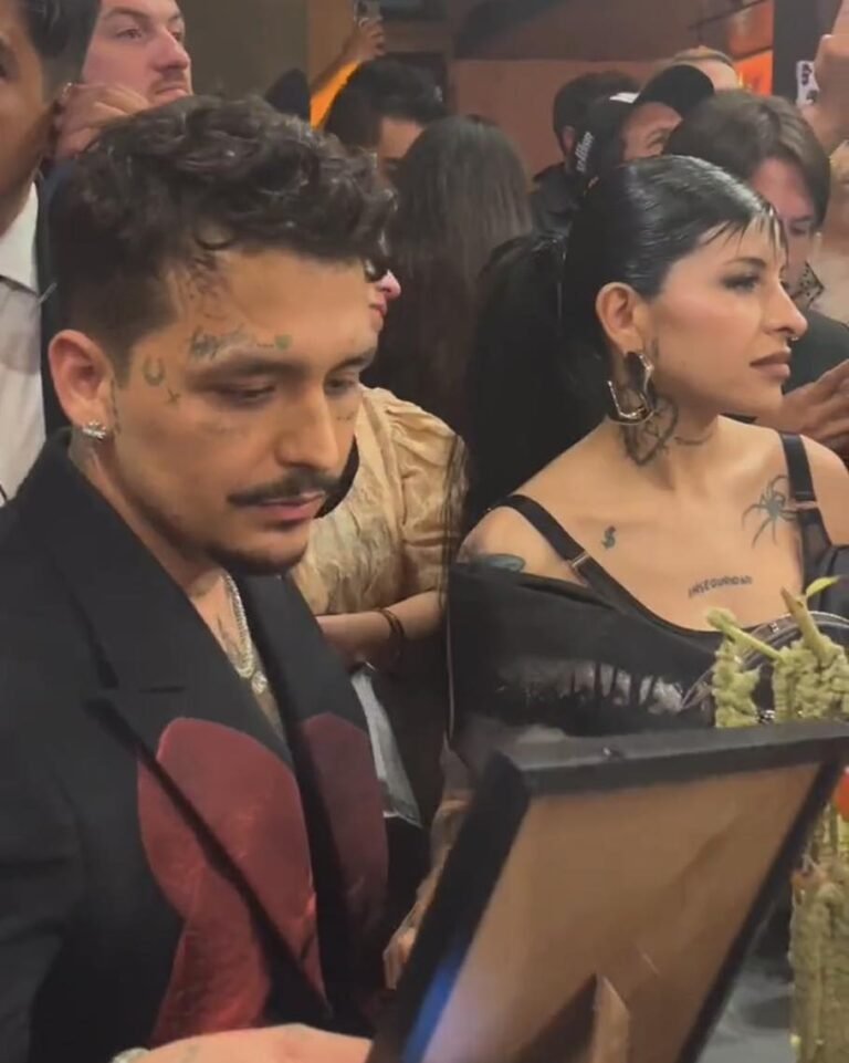 Una infidelidad y un robo serían las causas del truene entre Christian Nodal y Cazzu