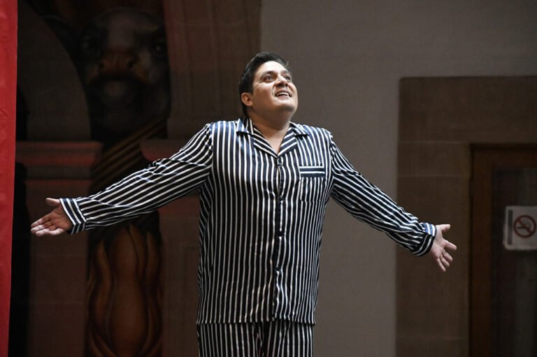 Aarón Amador presentó el monólogo “Judío”