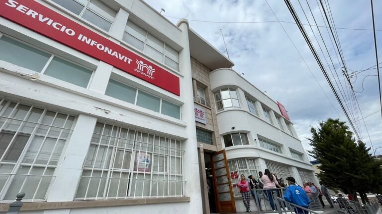 Así puedes retirar tus ahorros del Infonavit cuando te pensiones