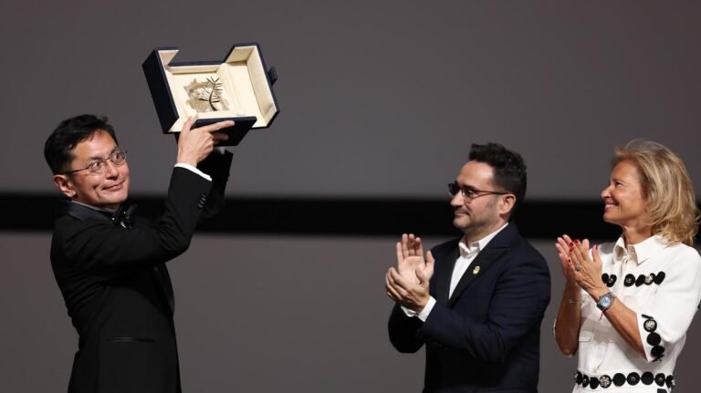 Studio Ghibli recibió la Palma de oro de Honor con Miyazaki en la distancia