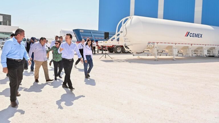 Inaugura Gobernador empresa IPSE Remolques