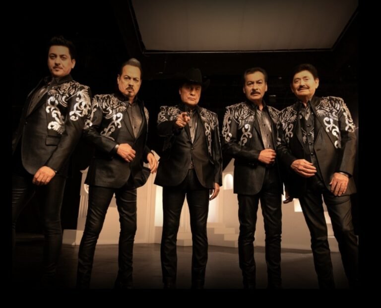 Los Tigres del Norte estrenan su nuevo EP «Aquí Mando Yo»